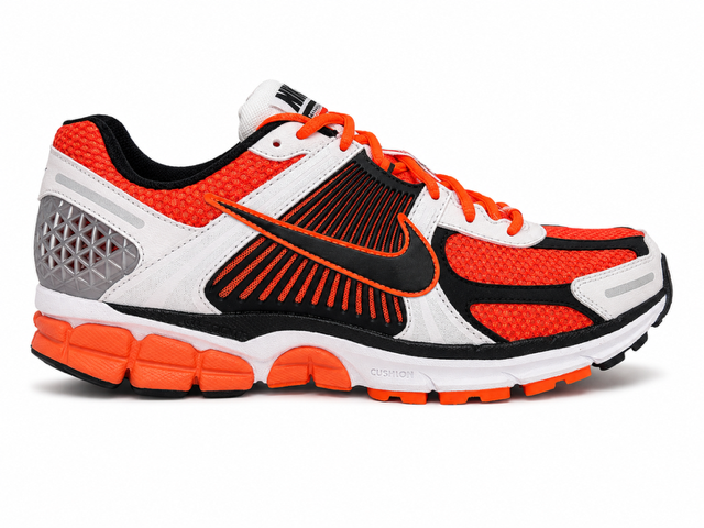 11M/ Nike Vomero 5 Total Orange