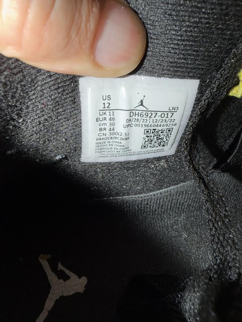12M/ Jordan 4 Thunder